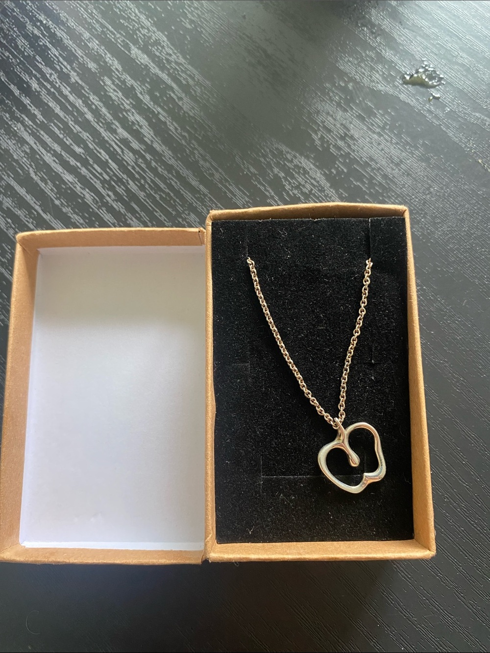 Authentic Tiffany & Co Sterling Silver Apple Pendant Necklace 16” Elsa Peretti